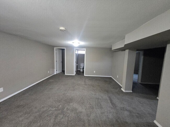 Building Photo - 3 Bedroom - 2 Bath Home in Spokane Valley