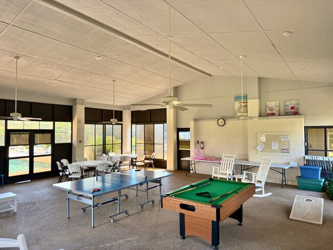 Building Photo - 2853 N Rivers Edge Blvd