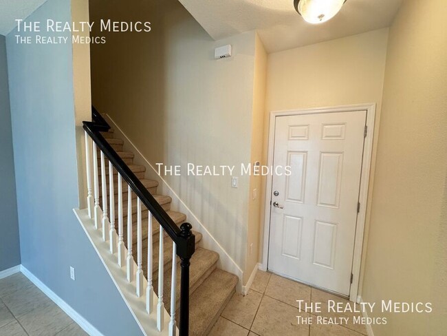 Building Photo - 2365 Seven Oaks Dr