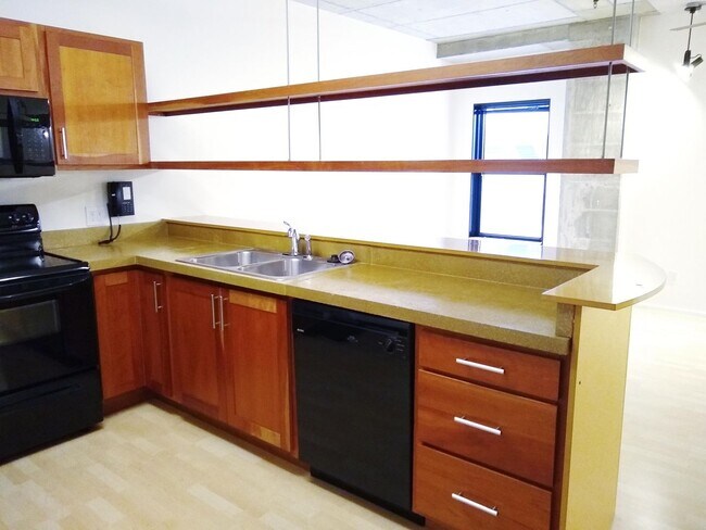 Interior Photo - The Mercury