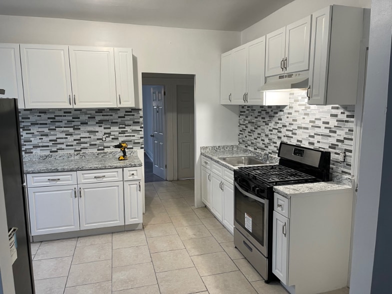 Building Photo - 14 N 12th St