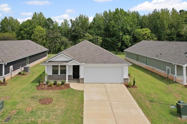 Building Photo - New 3BR Home in Whispering Woods – East At...