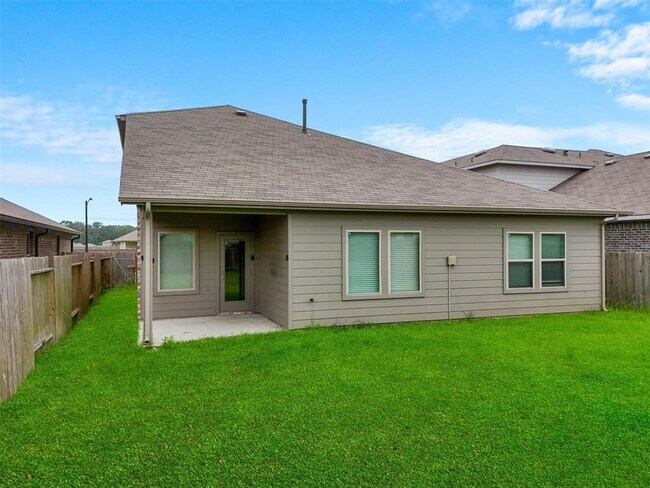 Building Photo - 21143 Waze Lewis Dr