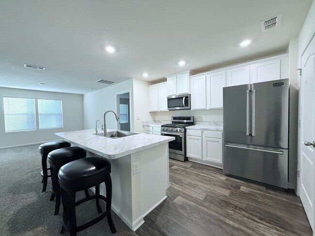 Building Photo - 313 Jarama Cir