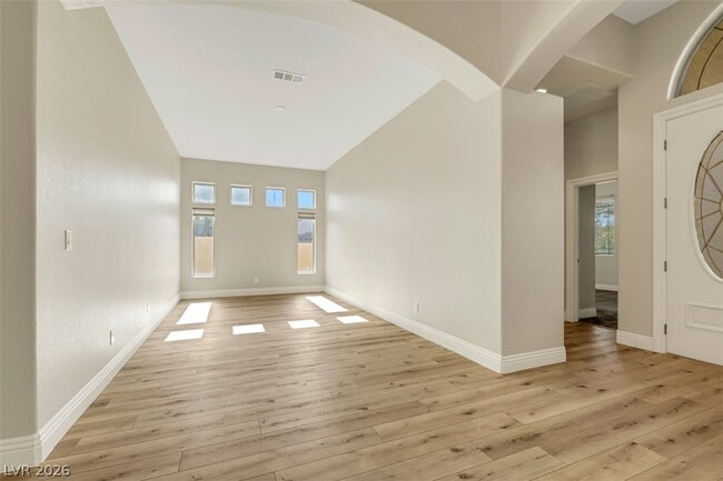 Building Photo - 2149 Sentito Cir
