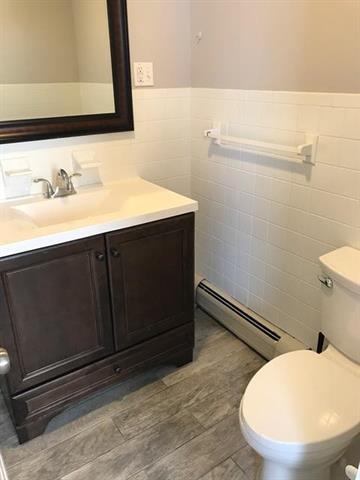 Building Photo - 401 Bloomfield St