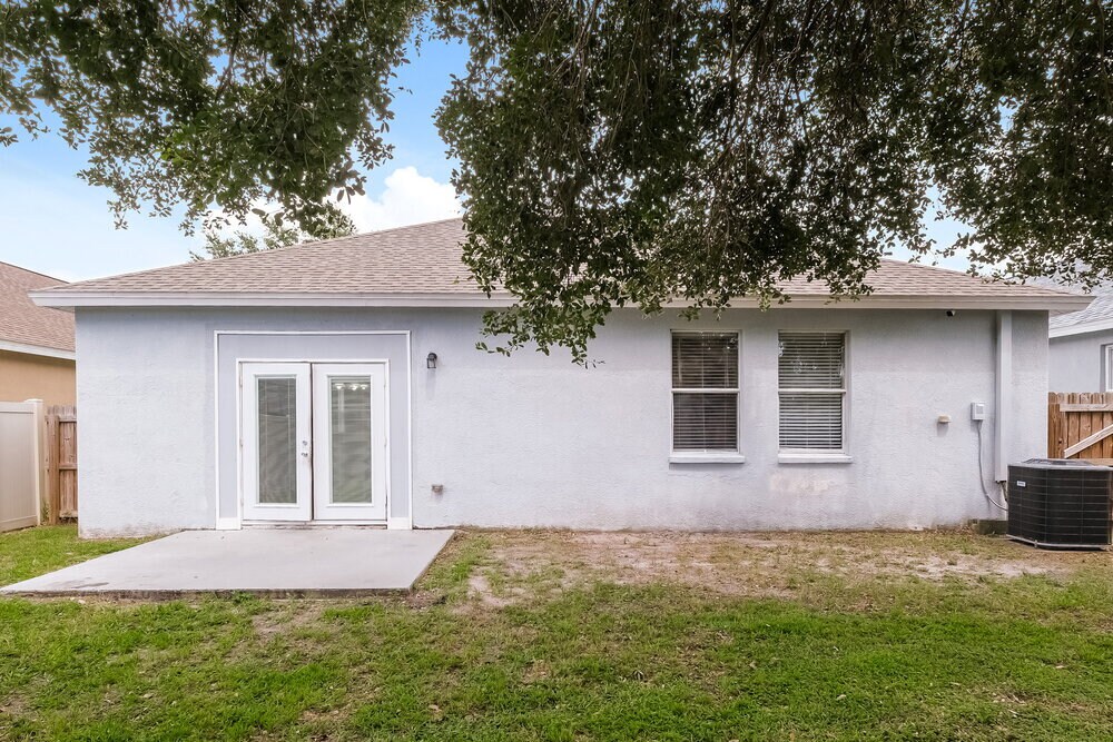 Building Photo - 6637 Cambridge Park Dr