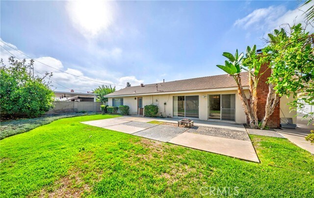 Building Photo - 2300 Cam Escondido