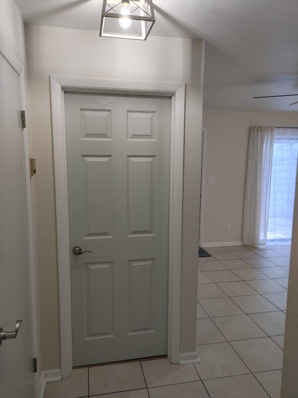 Building Photo - 4405 SW 74th Terrace