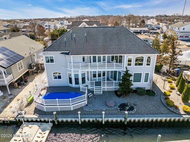 Building Photo - 3110 Windsor Ave