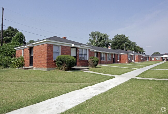 Building Photo - 2196 Castex St