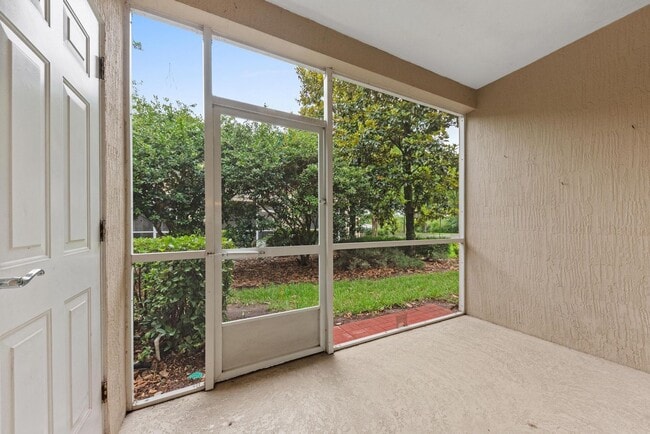 Building Photo - 2 Bed/2.5 Bath Summerfield Townhome! Great...