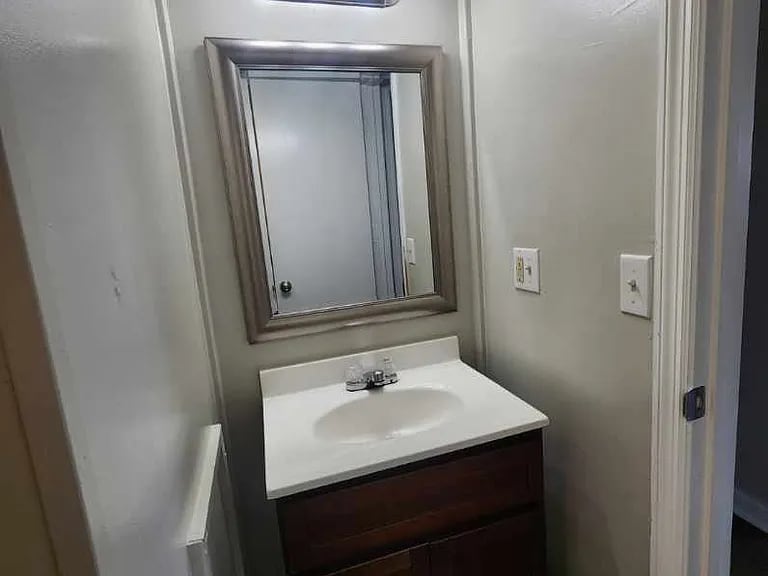 Building Photo - 111 Hill St