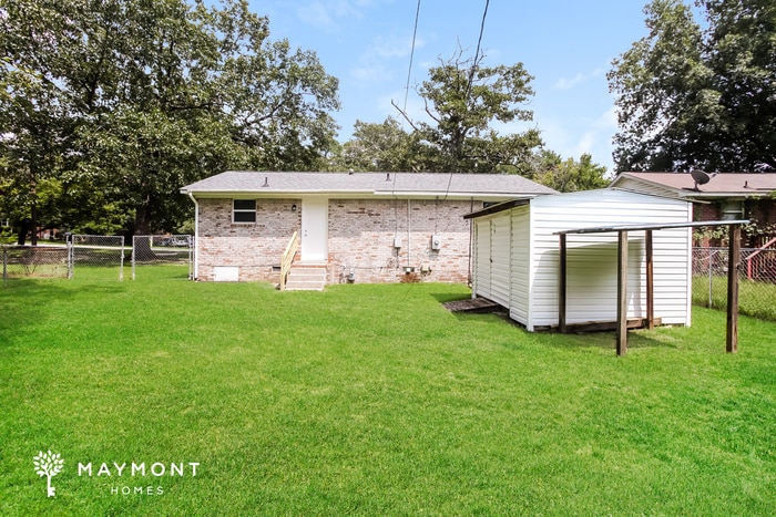 Building Photo - 434 Mockernut Ln