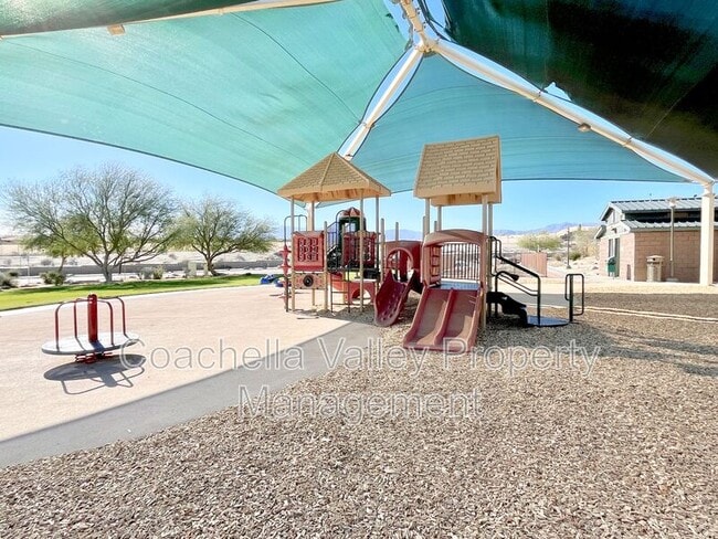 Building Photo - 41168 Emory Ln