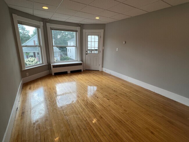 Building Photo - 68 Kenney St