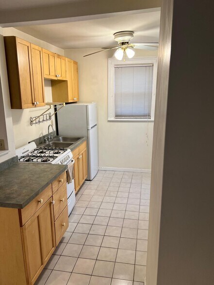 Kitchen - 51 S Clinton St