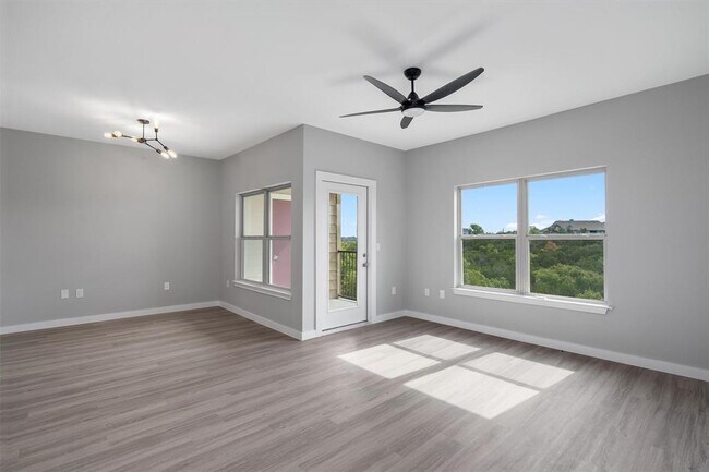 Building Photo - 2320 Gracy Farms Ln