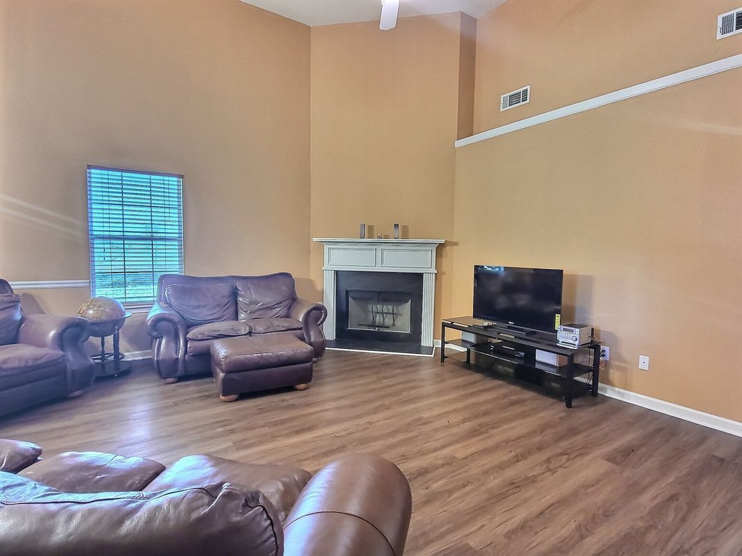 Building Photo - 1734 Spring Hill Cove