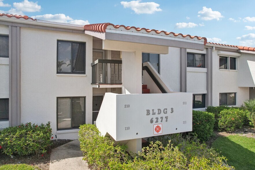 Building Photo - 6277 Bahia del Mar Blvd