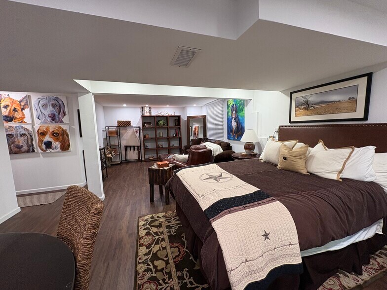 Building Photo - 9366 Cornell Cir