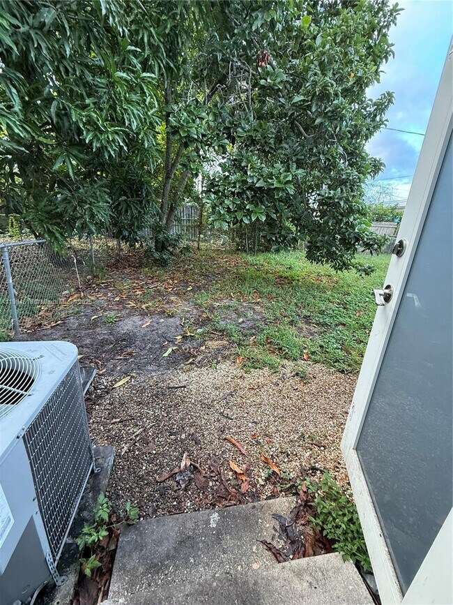 Building Photo - 620 Oriental Blvd