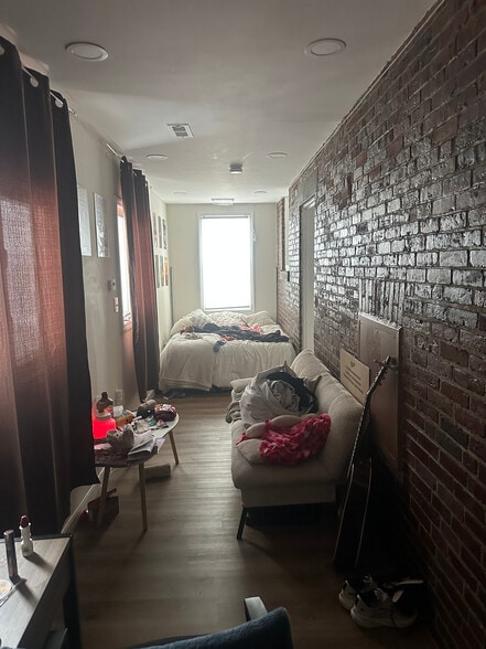 Building Photo - 16 Copenger St