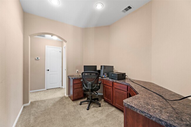 Building Photo - 26706 Whitetail Springs Ct