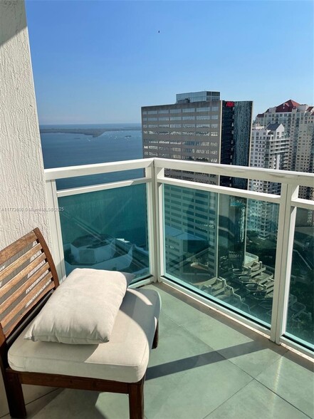 Building Photo - 950 Brickell Bay Dr