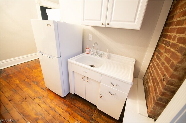 Building Photo - 641 Wheeling Ave