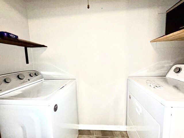 Building Photo - 1827 Polley Ct