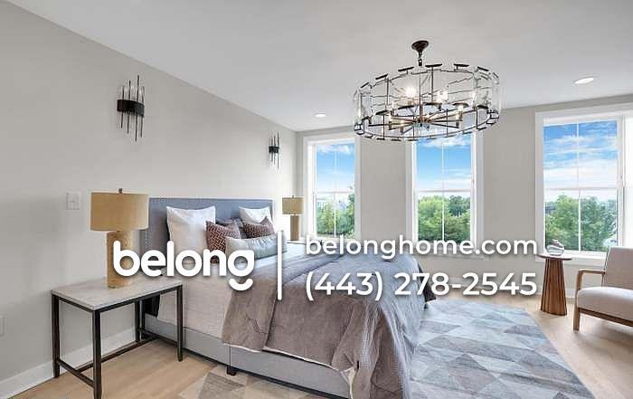 Building Photo - 1032 W Franklin St