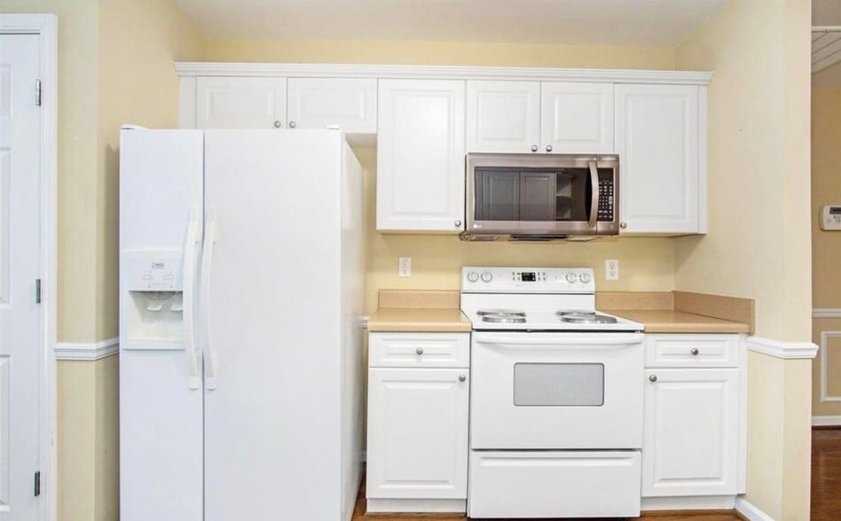 Building Photo - 121 Hayesbury Ct