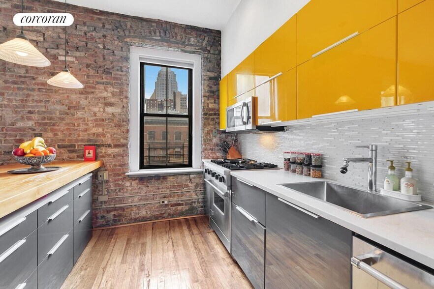 Building Photo - 16 Hudson St