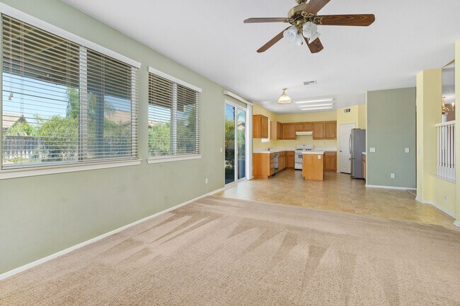 Building Photo - 46433 Vianne Ct