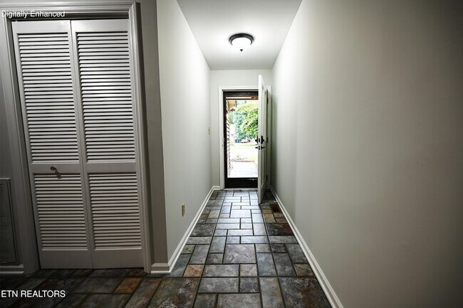 Building Photo - 113 Blue Ridge Ct