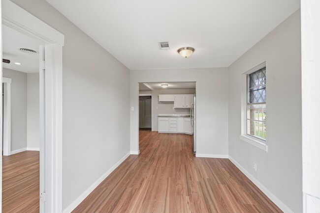 Building Photo - 1434 Marleen St