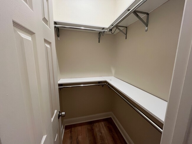 Building Photo - 4739 Essex Way