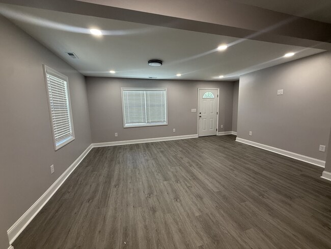 Building Photo - 251 Booth Ave
