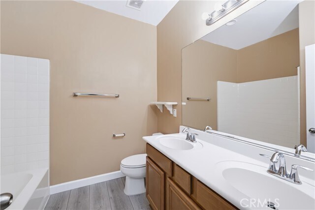 Building Photo - 1833 English Oak Way