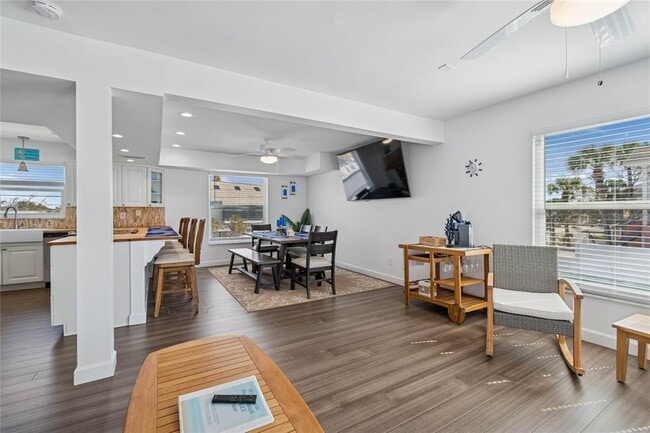 Building Photo - 8432 W Gulf Blvd