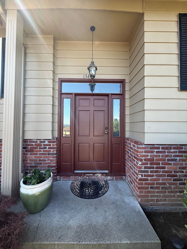 Building Photo - Entertainer’s Dream in NE Portland – Fully...