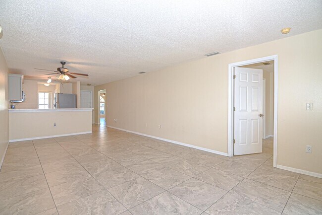 Building Photo - 2238 Mystic Ring Loop
