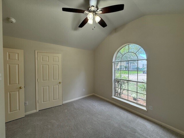 Building Photo - 6022 Mettler Ln