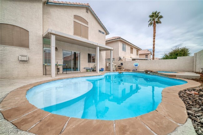 Building Photo - 8133 Kentshire Dr