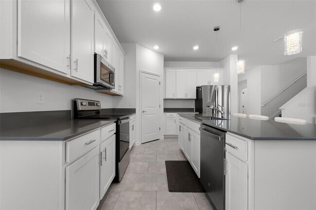 Building Photo - 6458 Pine Warbler Wy