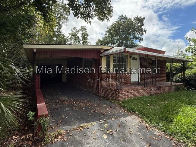 Building Photo - 914 Bowden St