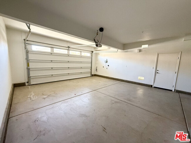 Building Photo - 27641 Trawler Ct