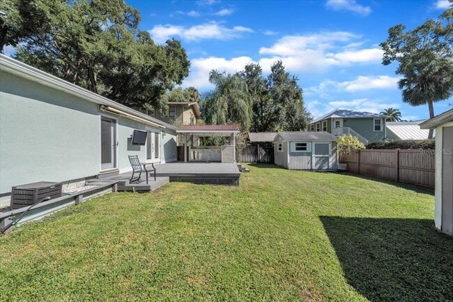 Building Photo - 314 W Frances Ave