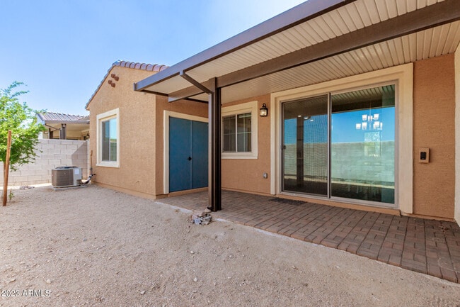 Building Photo - 1500 E Wahalla Ln